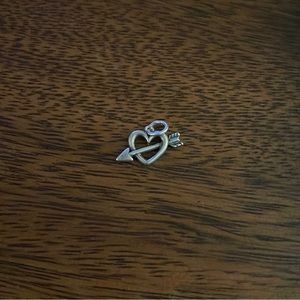 ✨James Avery Love's Arrow Charm✨
